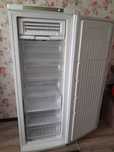 продам морозильну камеру Indesit nofrost