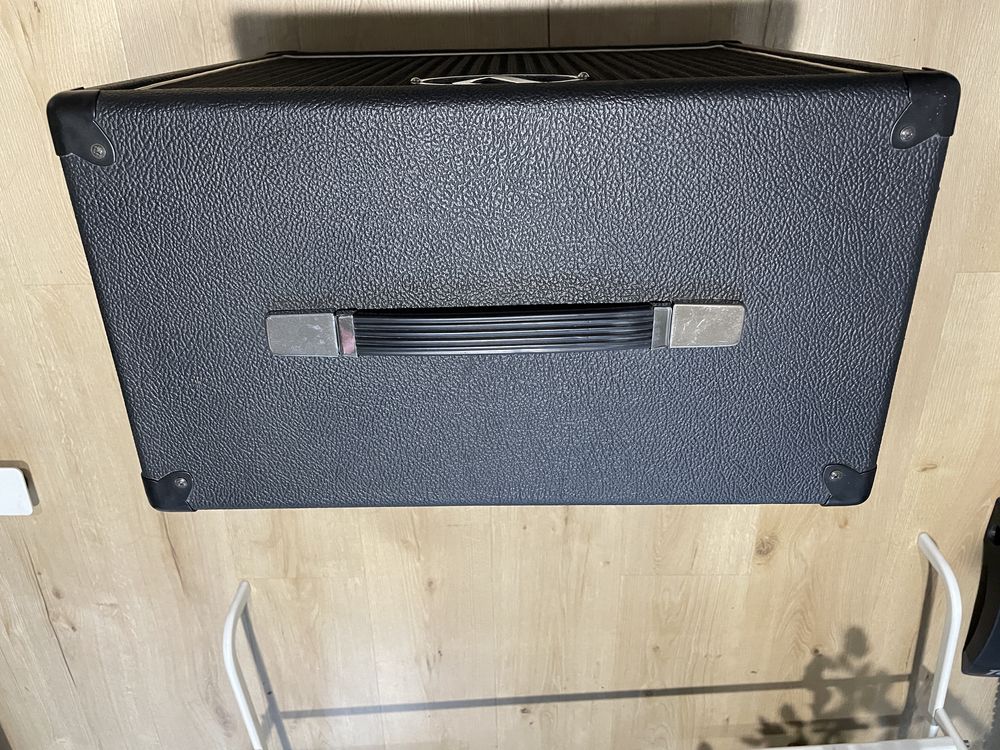Wzmacniacz gitarowy VEMPIRE plus kolumna