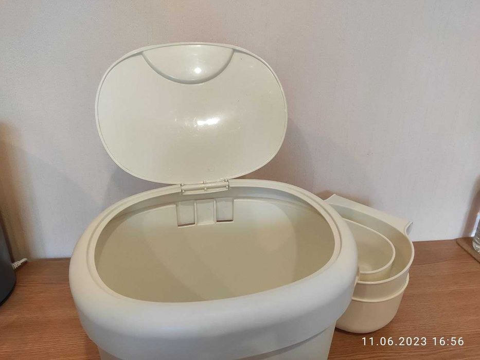 Контейнери + смінтник до пеленального столу/кроватки