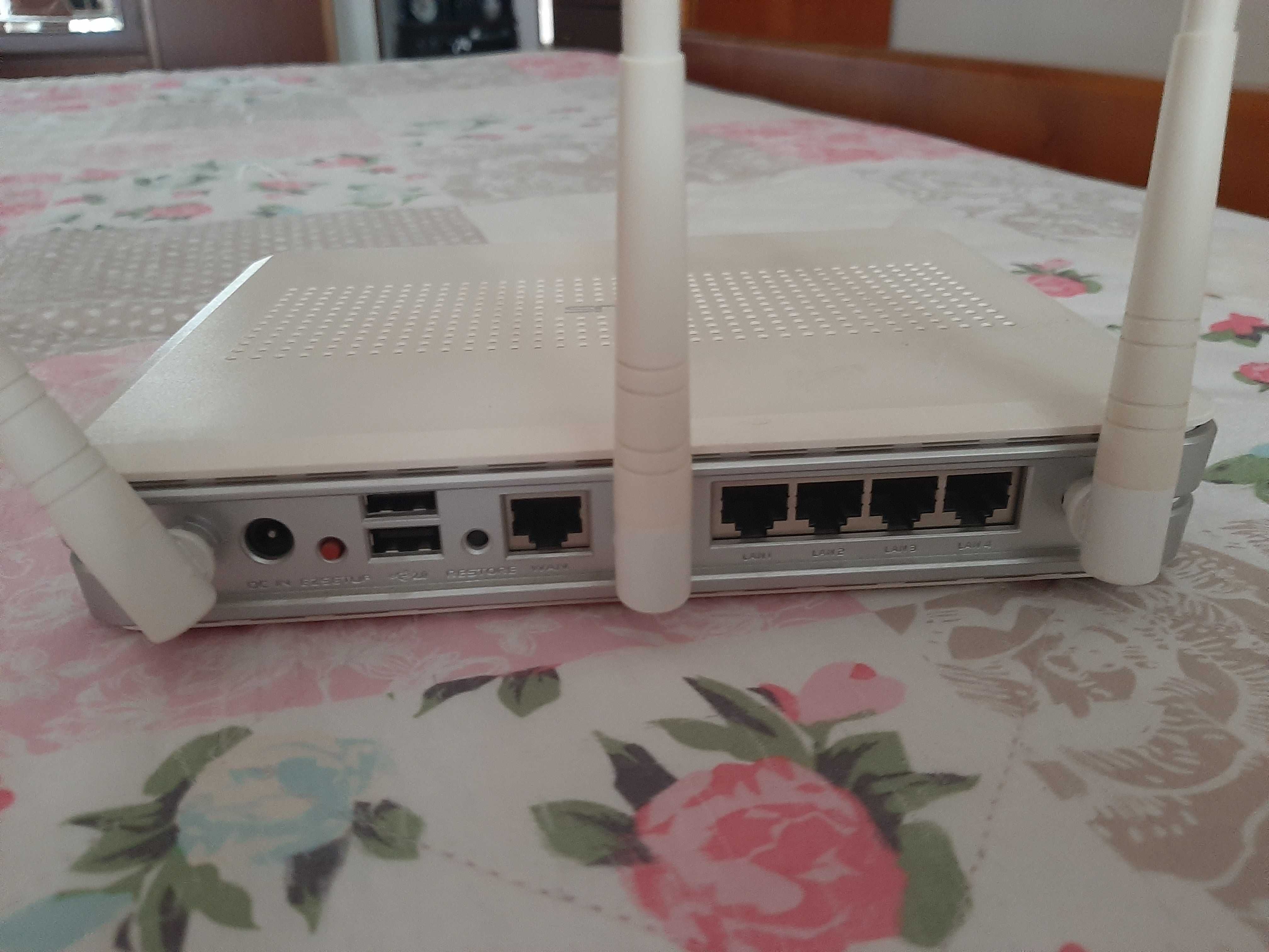 Router Asus WL-500W