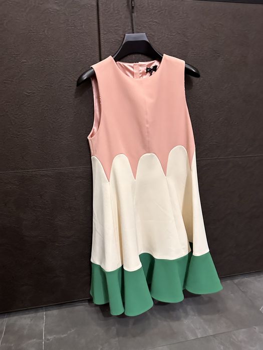 Платье Elisabetta Franchi и жакет Liu jo