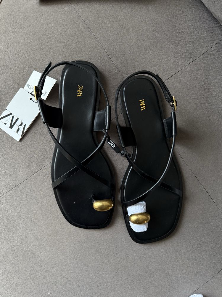 Сандалі/босоніжки Zara, в наявності! 38р