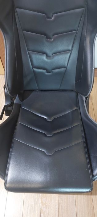 Cadeira MSI True Gaming Preto