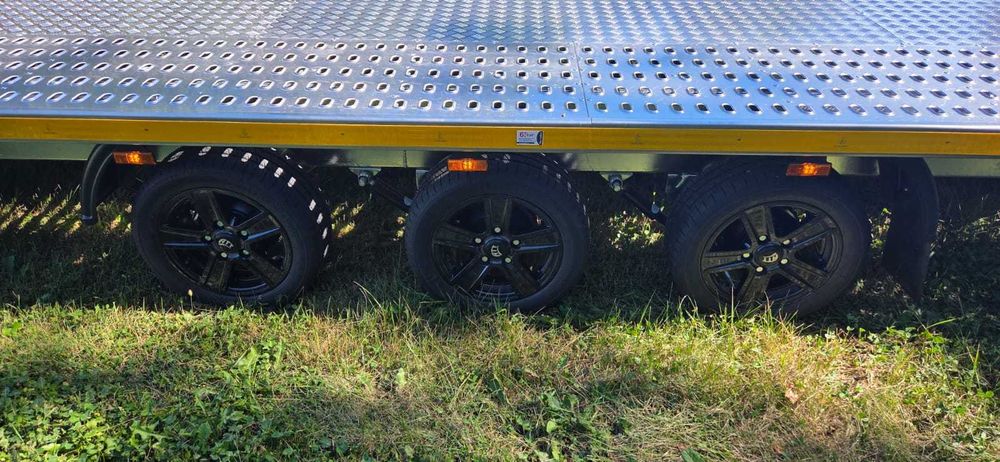 Wynajem Laweta Pod BUSA 6.5x2.3 3500 DMC LAWETY WIŚNIOWA Świdnica