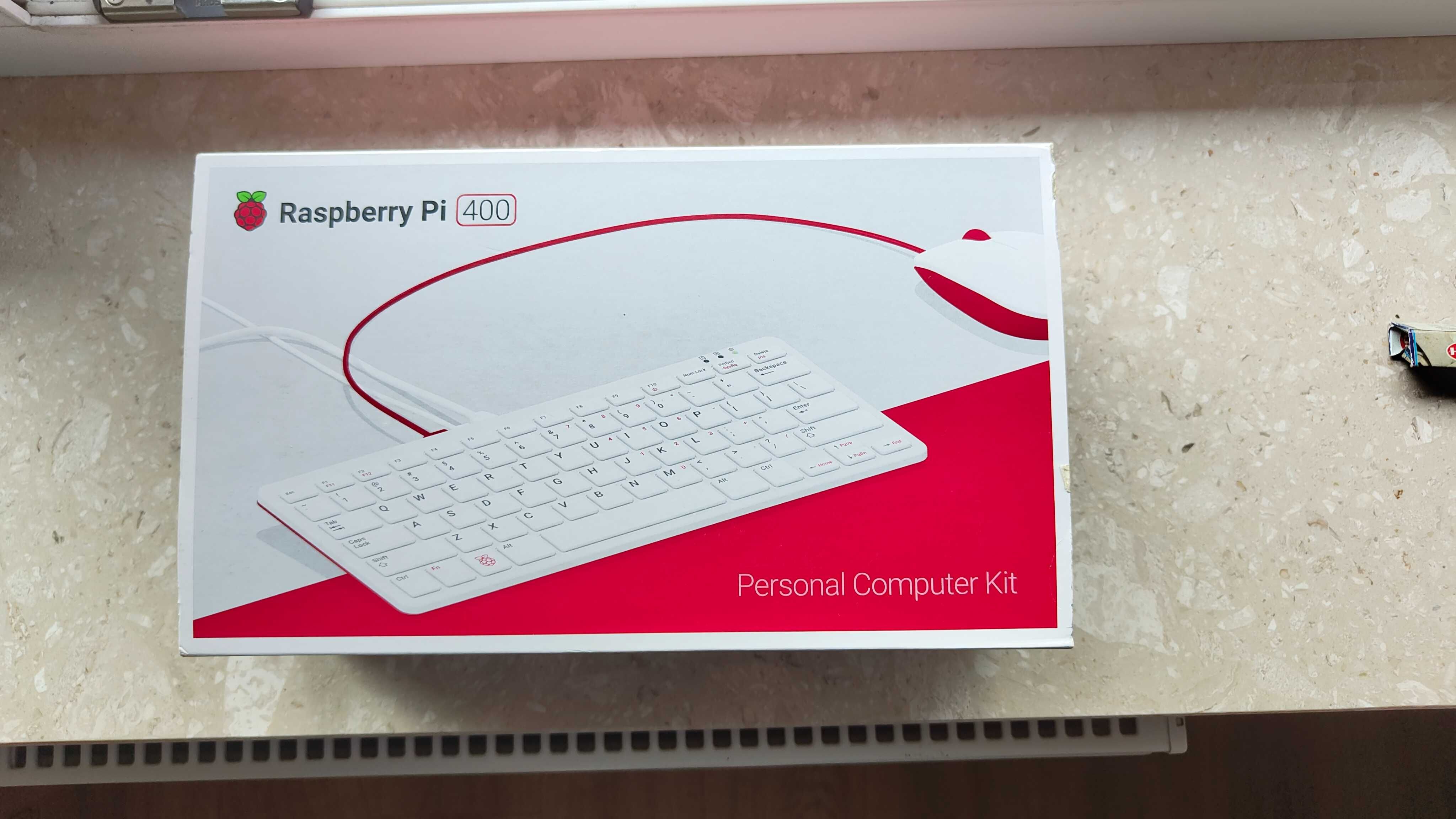 Raspberry Pi 400 4GB RAM  + Batocera 128GB