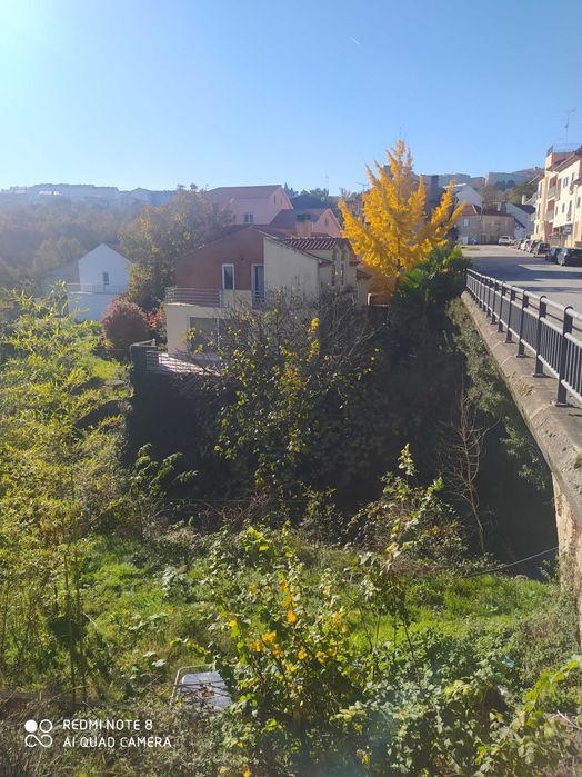 Magnifica moradia com jardim e moínho
