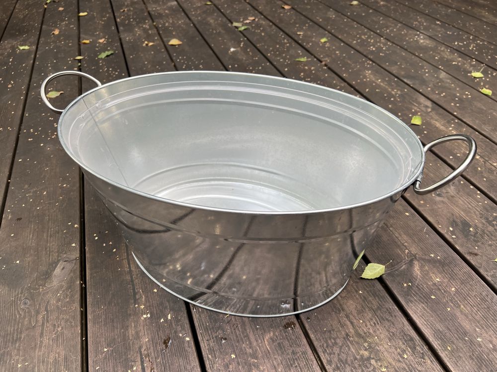 Cooler do chlodzenia wina, napojów.