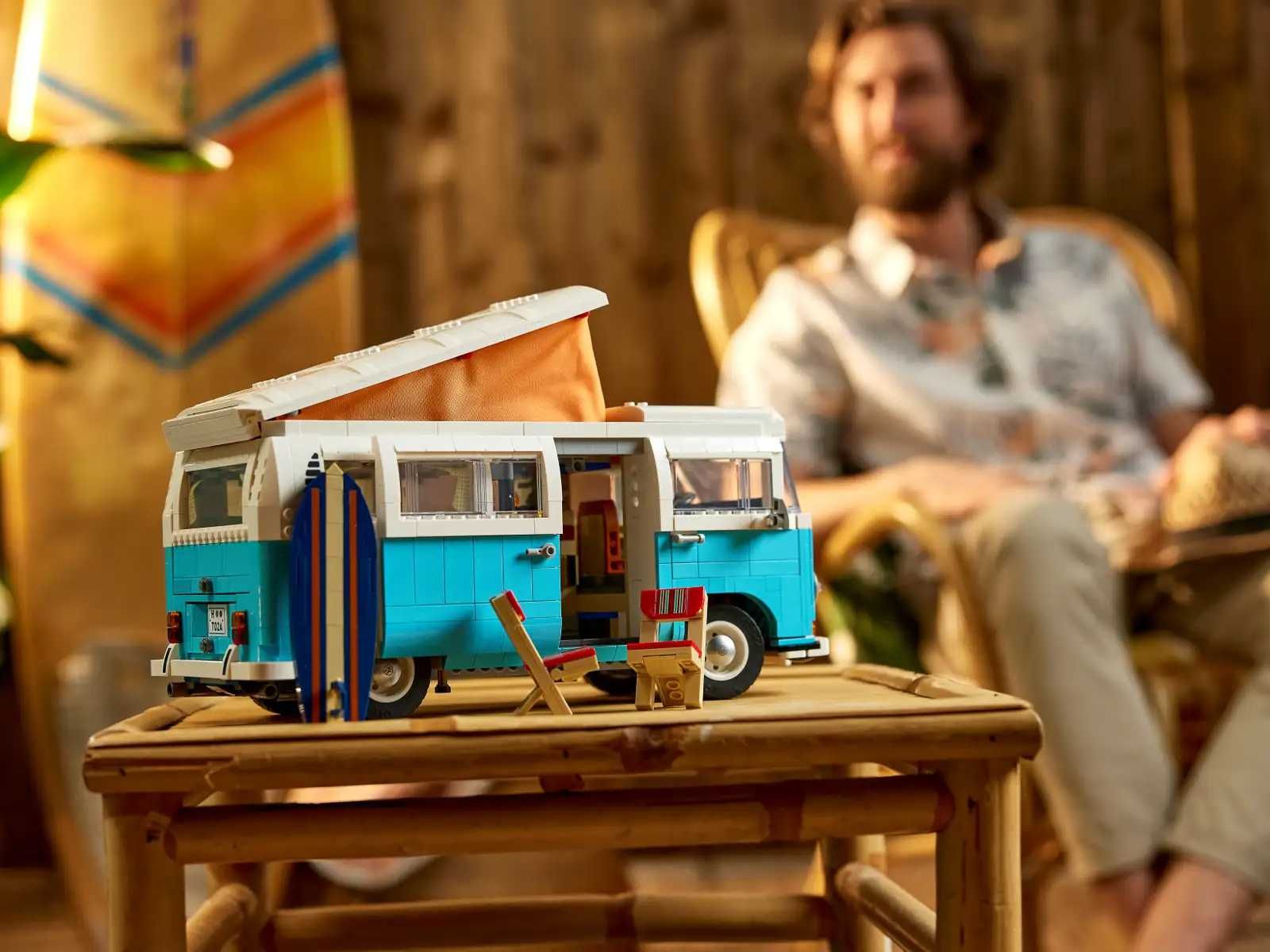 LEGO Volkswagen T2 Camper Van (10279)
