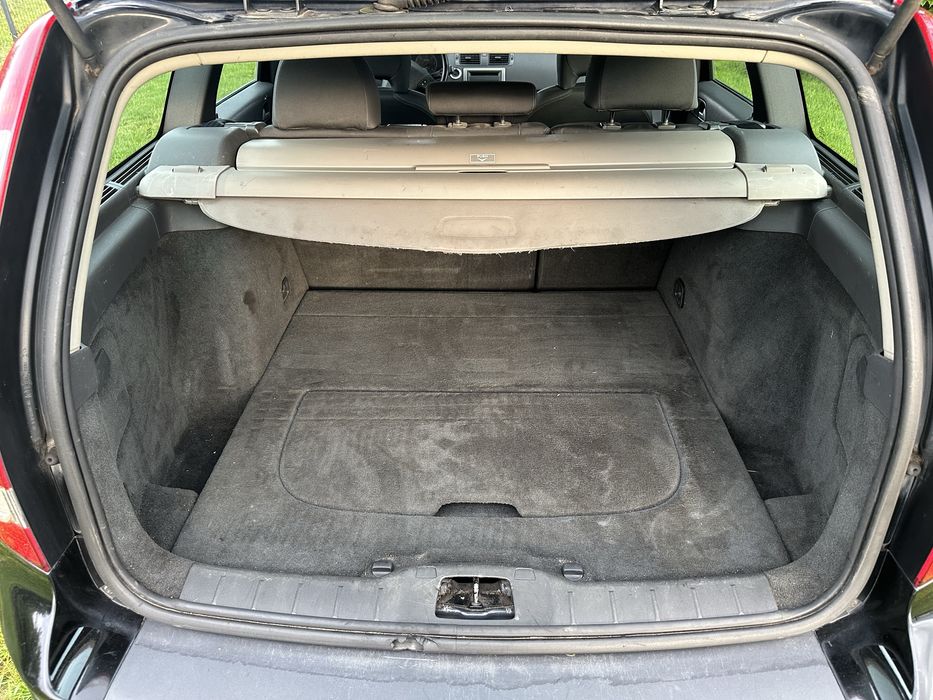 Volvo v50 2.0d kombi hak 2006r