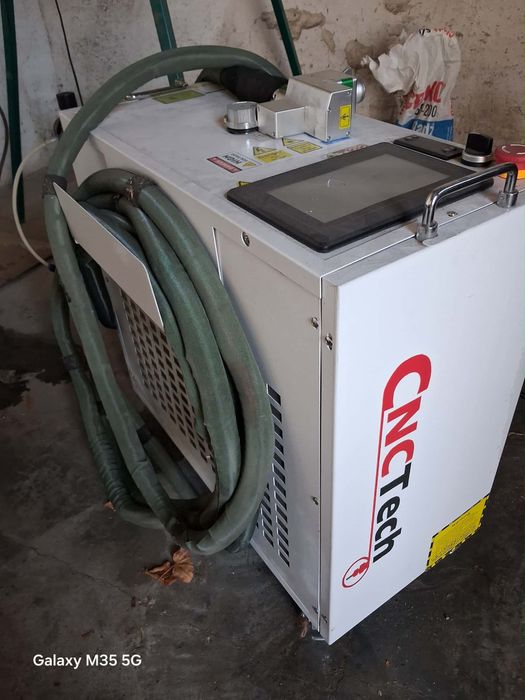 Laser do czyszczenia metalu lub  rdzy