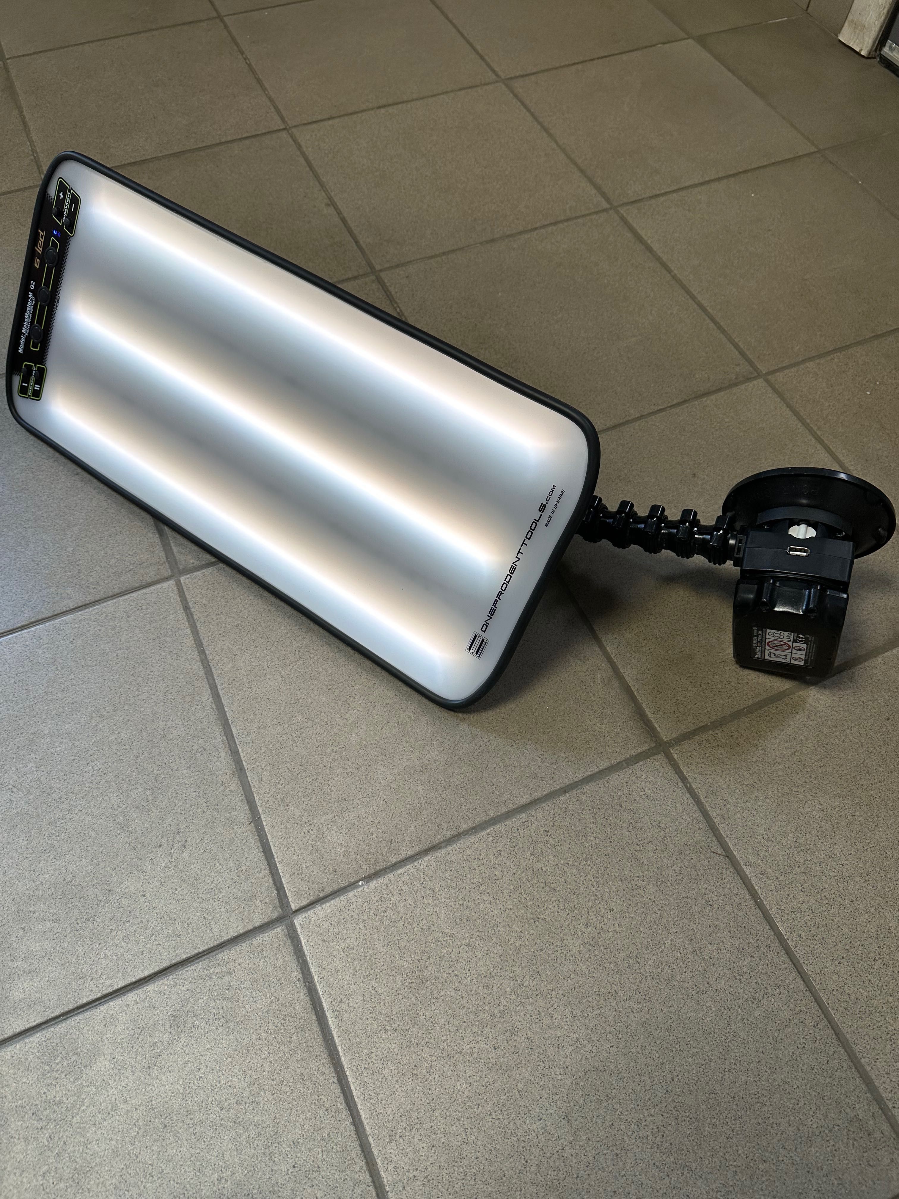 Lampa pdr DNEPRODENTTOOLS do usuwania wgnieceń bez lakierowania