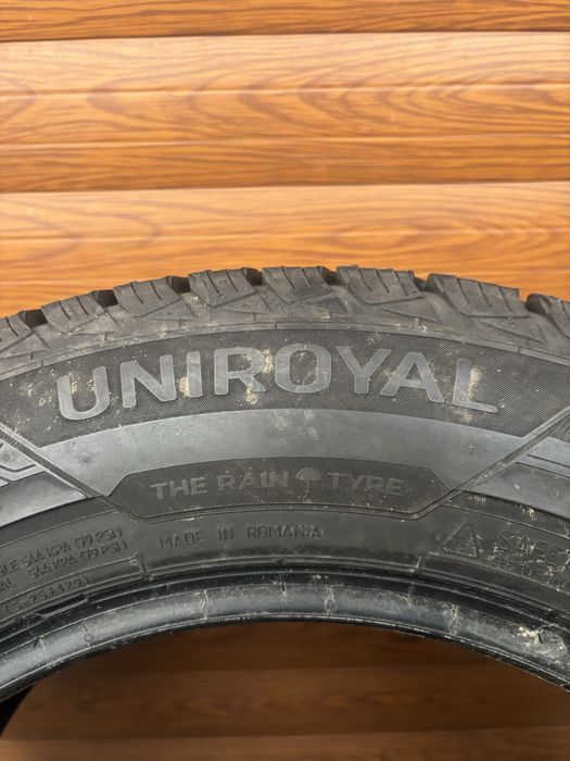 205/65/16C Uniroyal 2 opony zimowe 2021r
