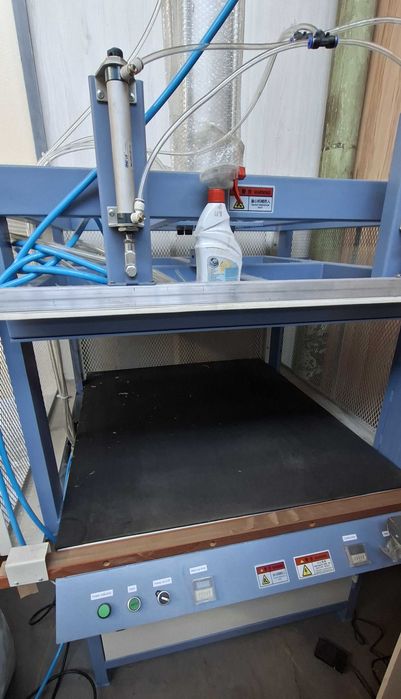 Maszyna do próżniowego pakowania poduszek, kołder i innych wyrobów