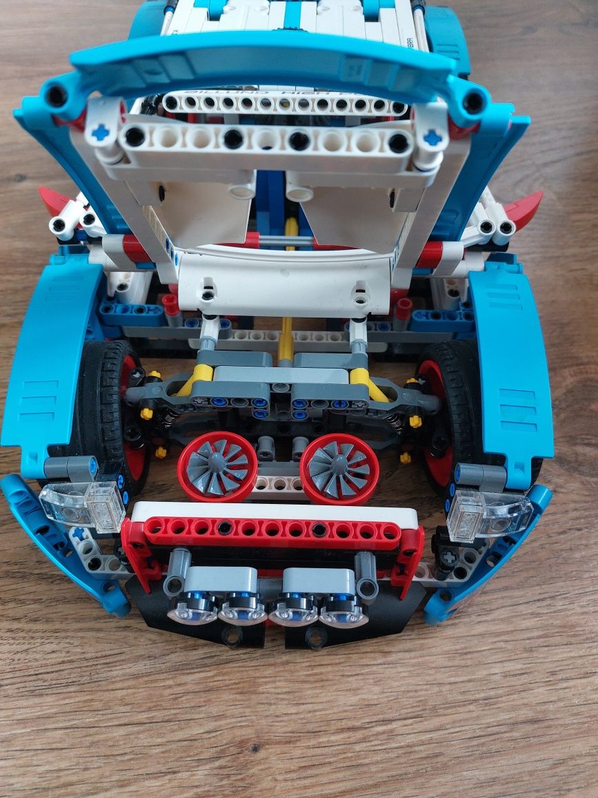 Lego 42077 Technic Niebieska wyścigówka