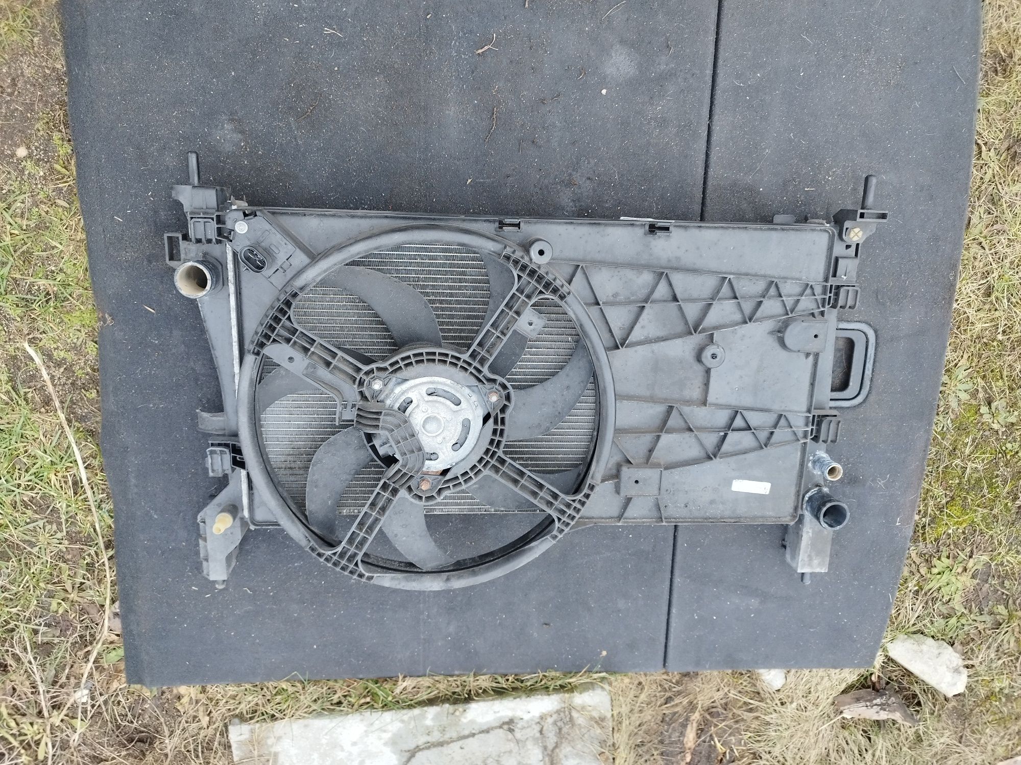 Pas przedni Fiat Fiorino Qubo 1.3 Multijet chłodnica belka intercooler