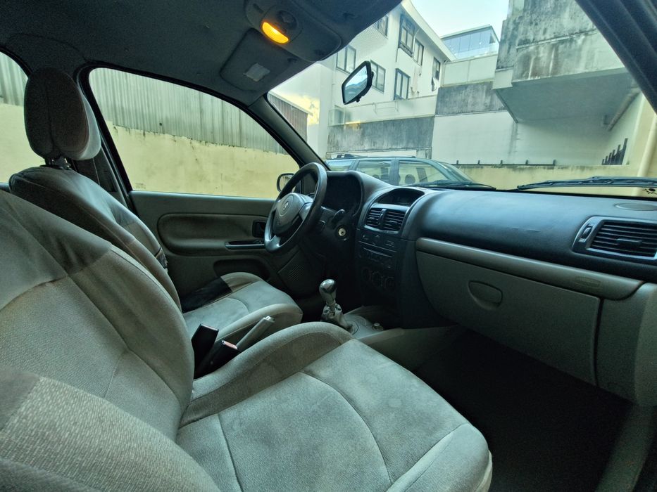 Renault Clio 1.2 RXE apenas 120 mil kms