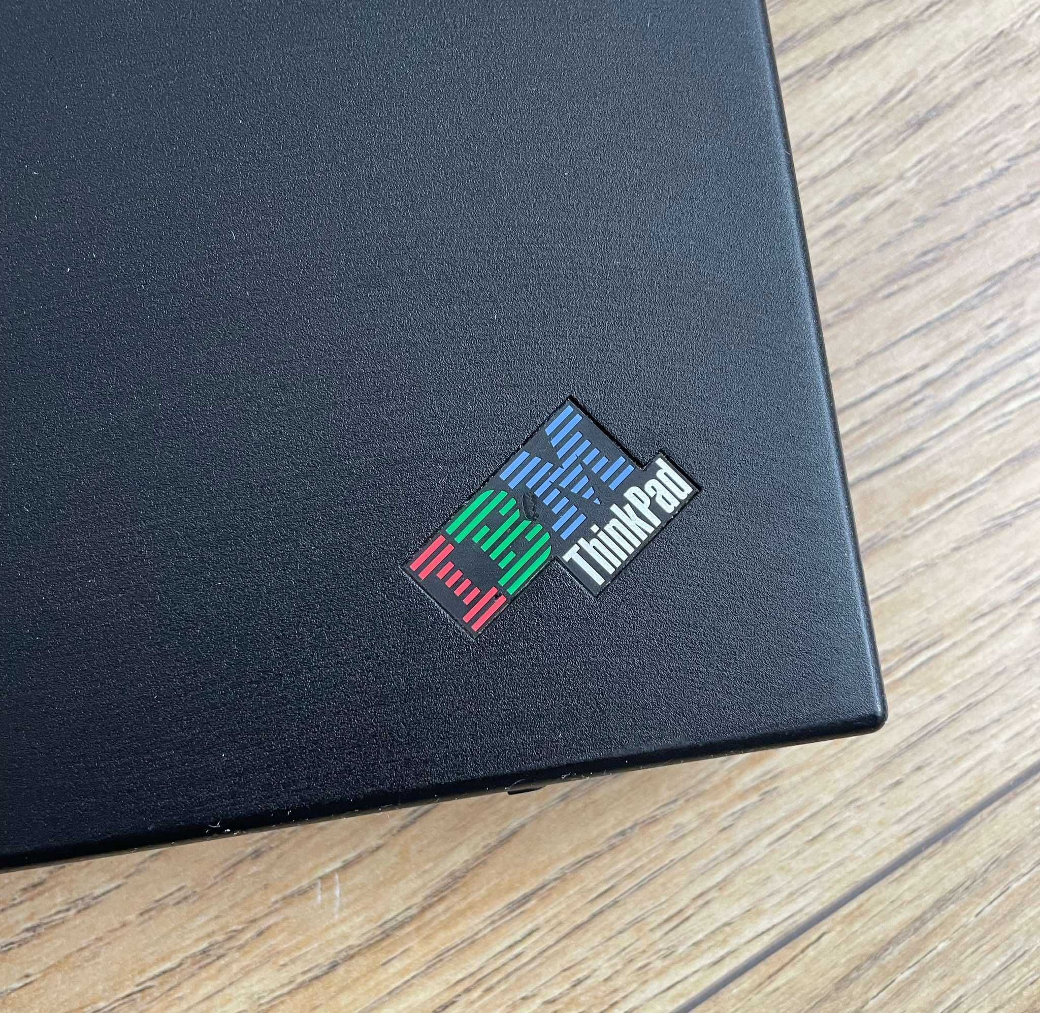 Laptop Retro Vintage IBM ThinkPad R30 Model 2656