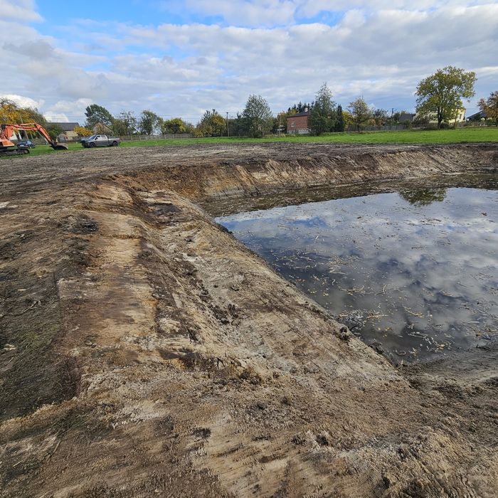 Kopanie stawów prace ziemne