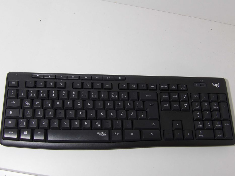 Klawiatura Logitech MK295 Brak myszki i nadajnika .Niemiecki układ R5