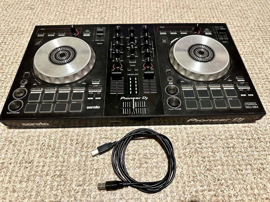 Pioneer DDJ-SB3 – klasyczny kontroler DJ z serii Pioneer