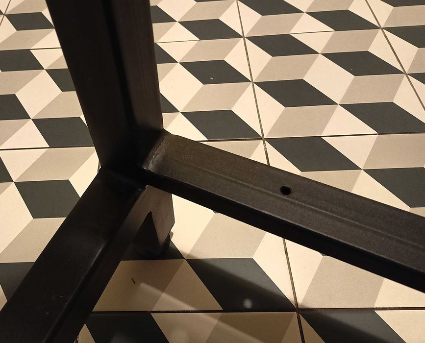 Audiofilski regał audio na sprzęt Hi Fi - stelaż.