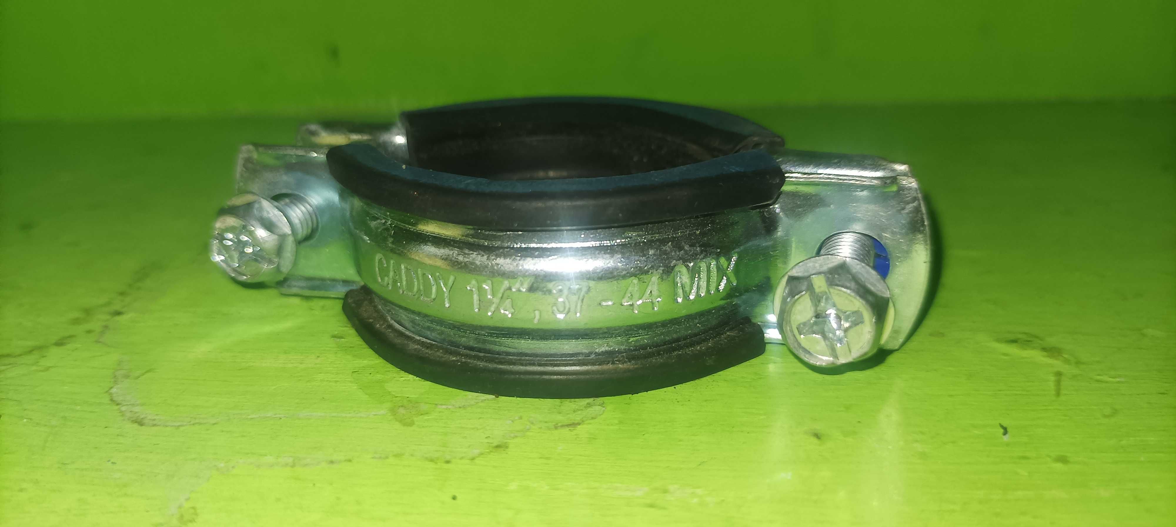 Obejma do rur caddy 1 '1/4  37-44