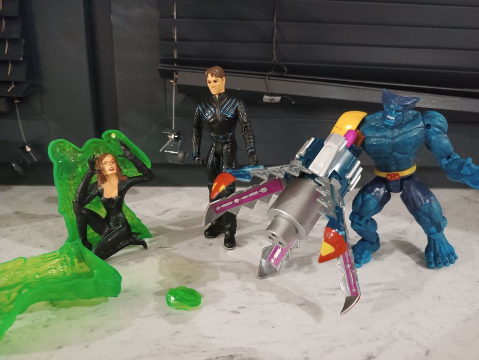 X-Men xmen Marvel Avengers figurki (cena za komplet trzech figurek)