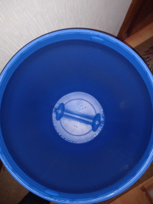 продам бочки пластикові