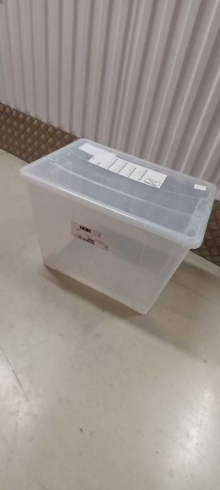 Zestaw pojemników (Duży Pojemnik z pokrywką oraz mniejszy z pokrywką)