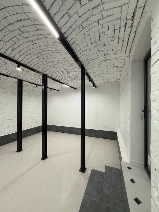 Оренда цоколя 120 м2 в центрі міста по вул. Шопена