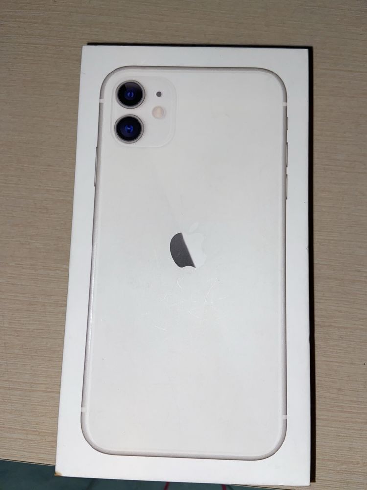 Apple iPhone 11 с коробкой