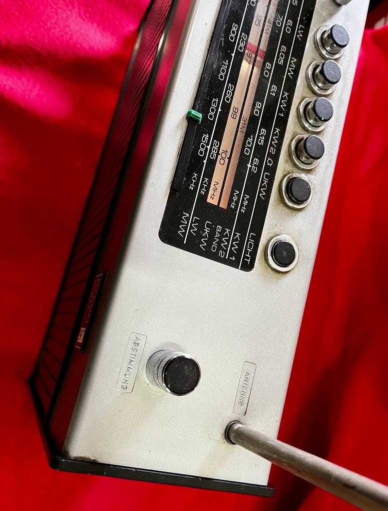 VEB Kombinat STERN Radio ELITE 2001 RFT BoomBox vintage DDR