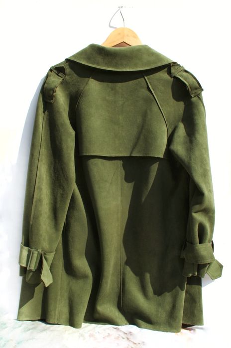 Płaszcz trencz zamszowy Stradivarius S