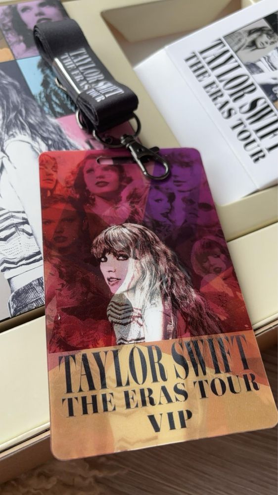 VIP box Taylor S