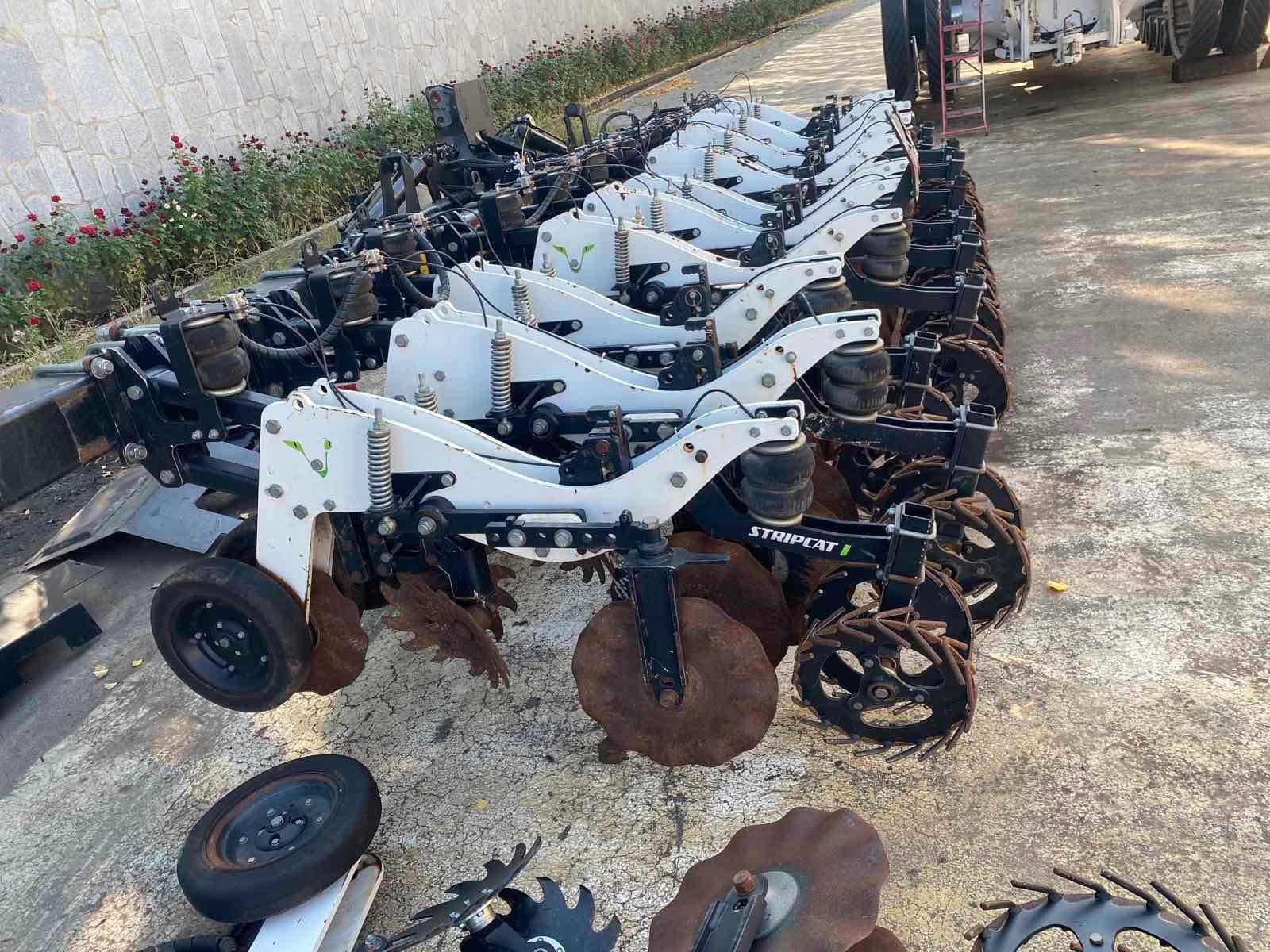 Культиватор грунтообробний комплекс STRIPCAT по технології Strip-
Till