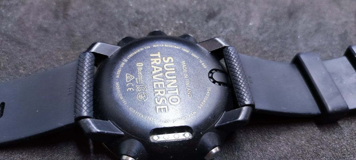 Smartwatch Suunto Traverse Black GPS/Baro/Bluetooth/Strava