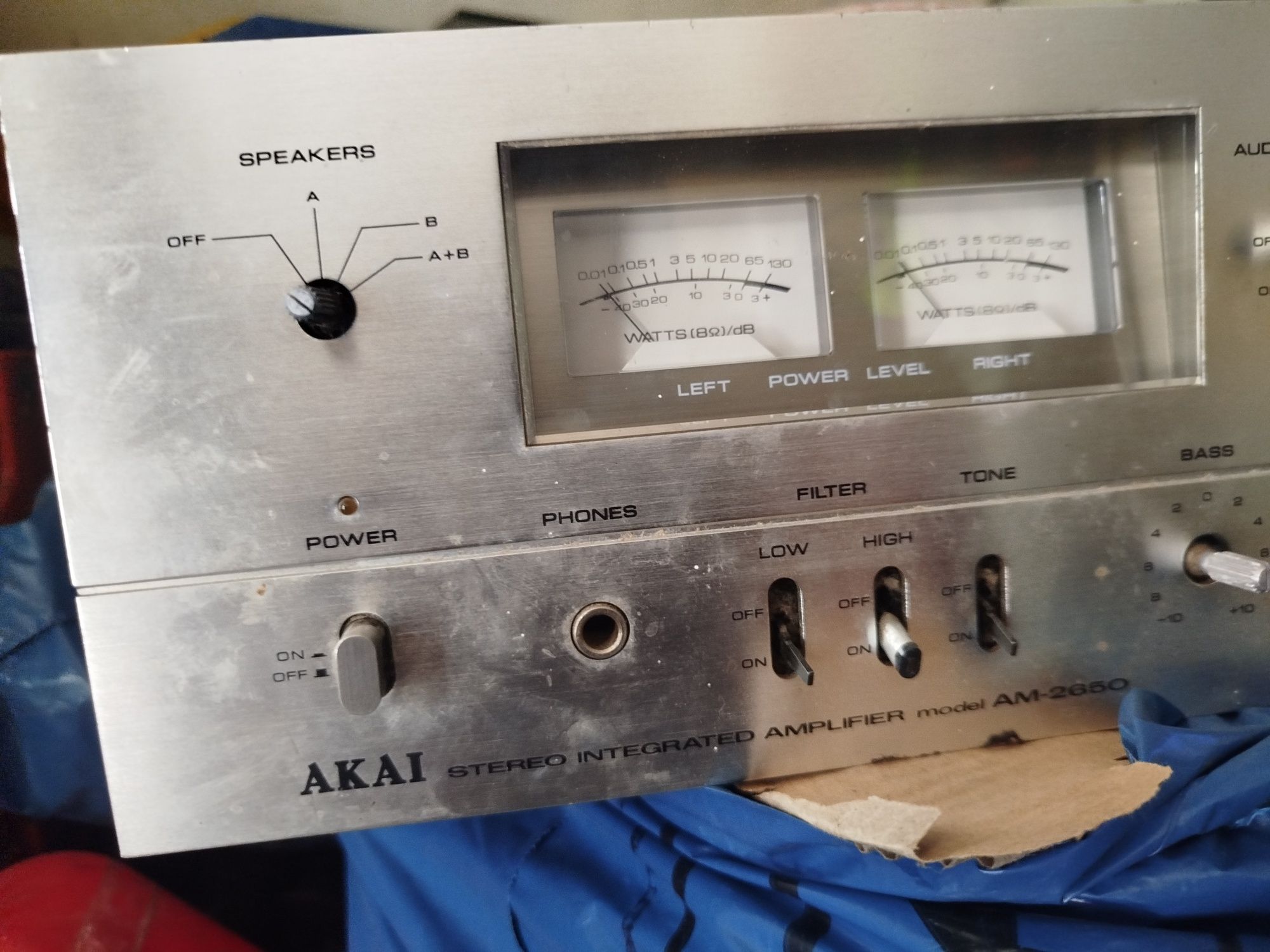 Wzmaczniacz Akai 2650