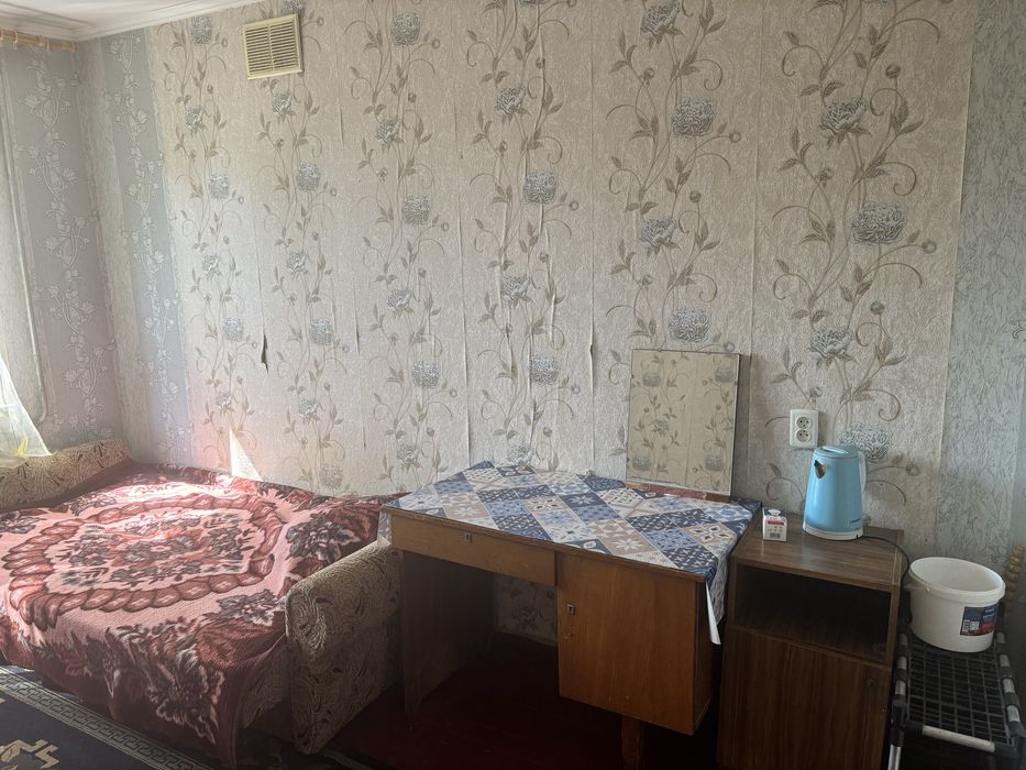 Здається кімната