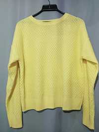 Żółty sweterek damski