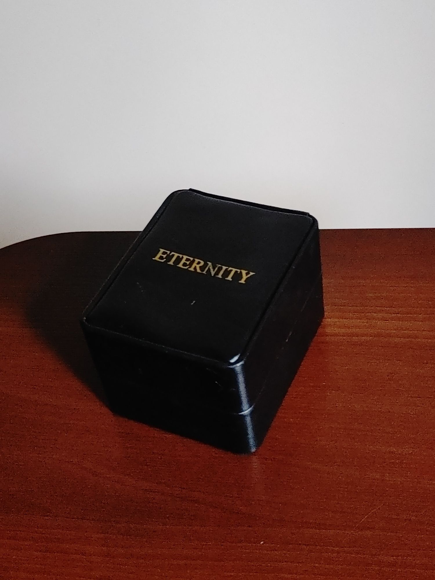 Часы  и  браслет  Eternity