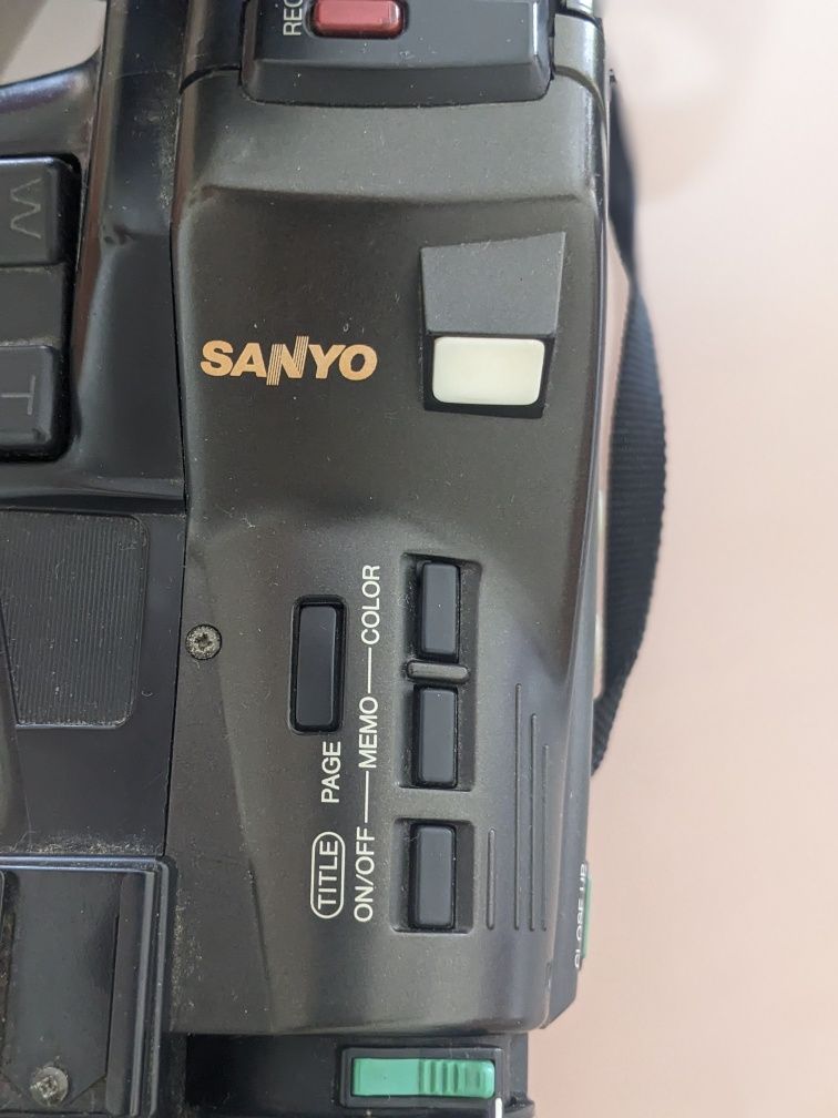 Câmera de filmar  VHS Sanyo VM D20P- para reparar ou peças