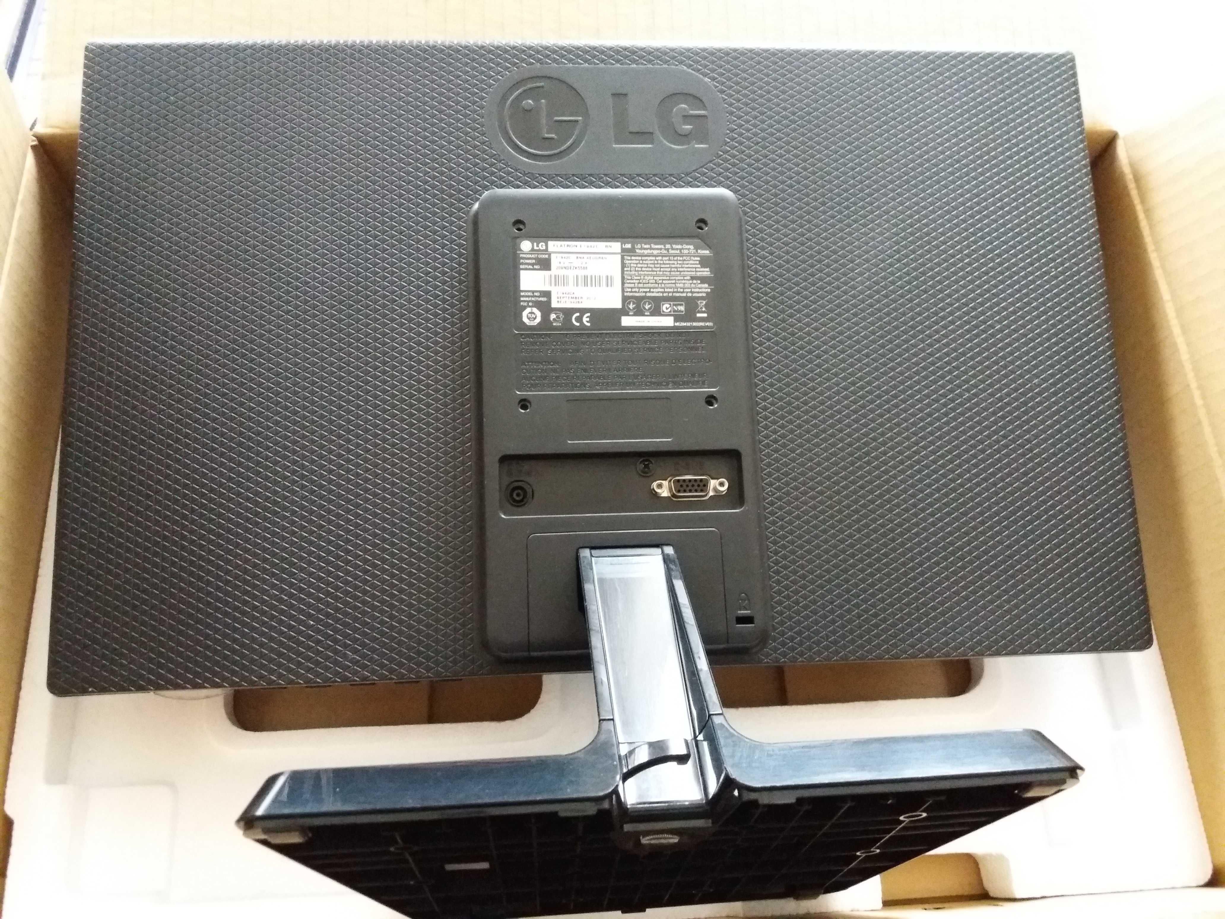 Monitor LG Flatron.