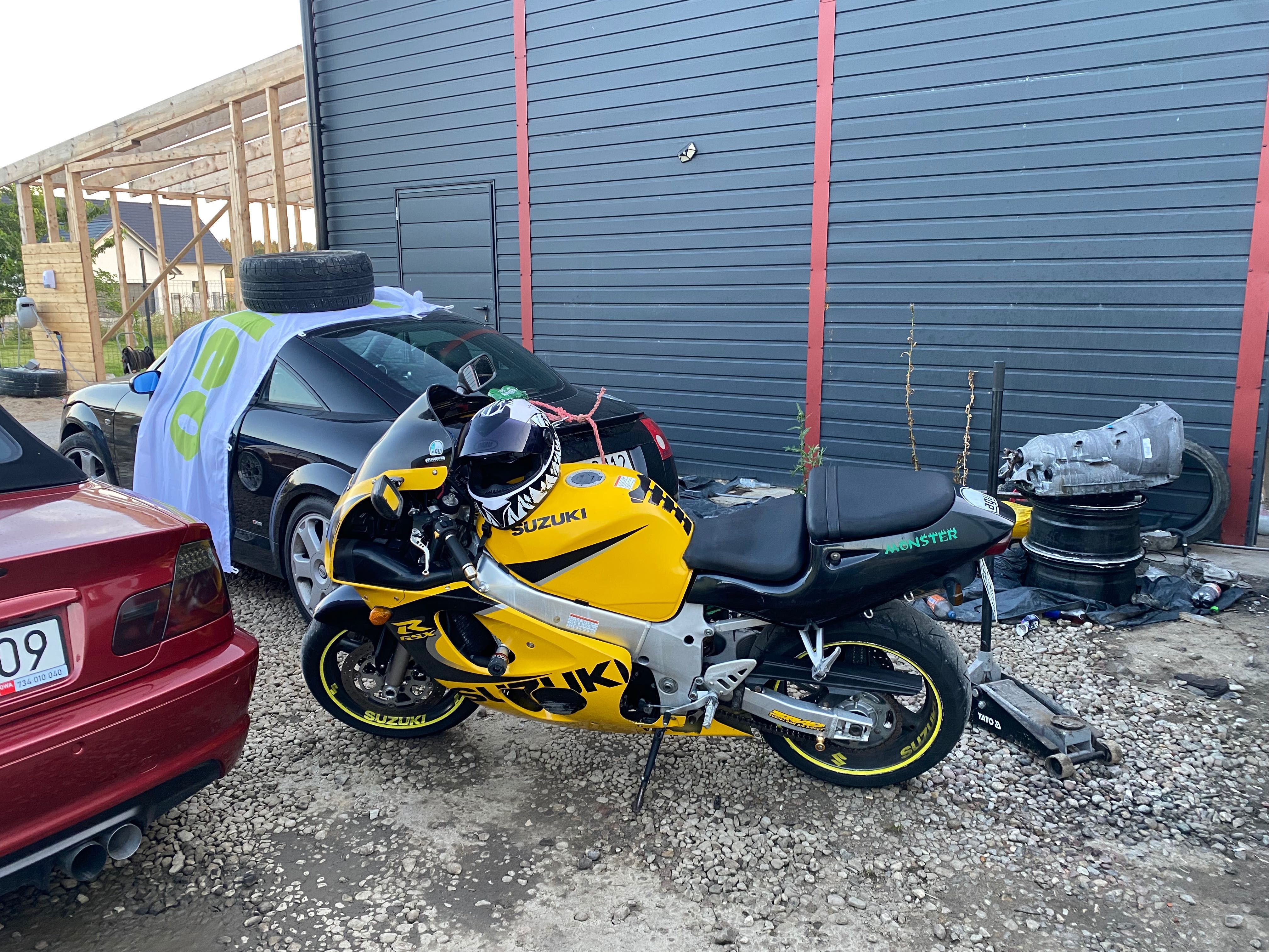 Suzuki GSX-R 600 SRAD TANIO !