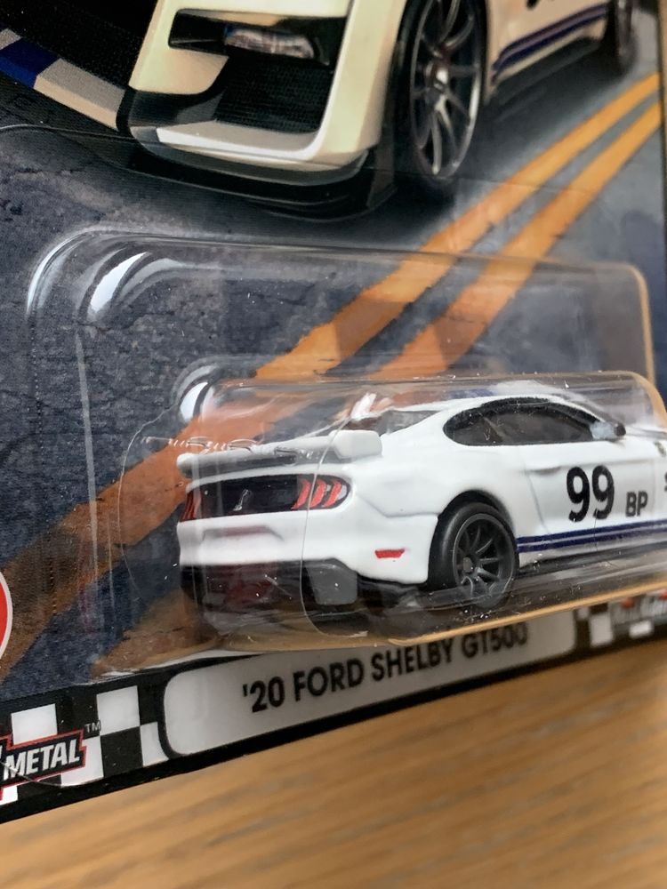 Ford mustang HOT WHEELS Premium Boulevard