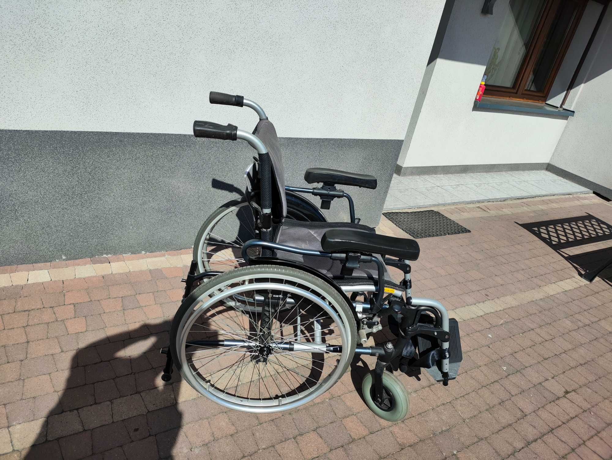 Wózek inwalidzki stalowy