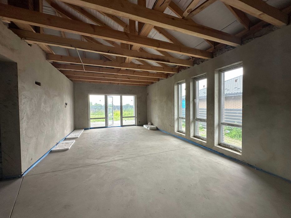 Продам просторий будинок в затишній локації