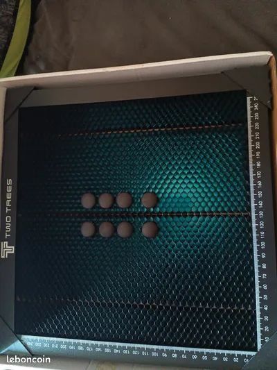 Стільниковий робочий стіл лазерного гравера для верстату.