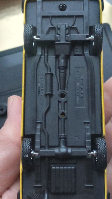 мікроавтобуса РАФ-2203 "Латвія".1/43