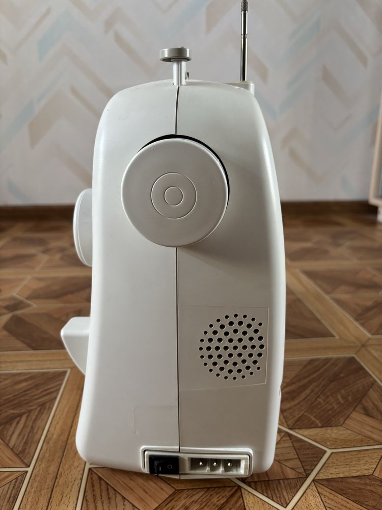 Швейна машинка Brother comfort 25A