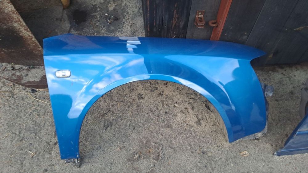 Крило переднє праве Audi A4B6